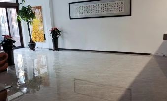 2. 환런 진싱 호텔..