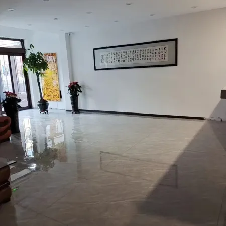 Huanren Jinxing Hotel