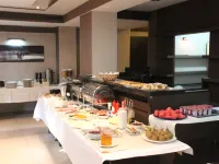 Iliani Hotel Hotels near Heroes Square