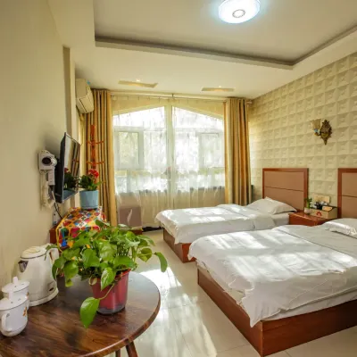 Return Inn (Kashgar Ancient City Branch) Hotels near People's Park