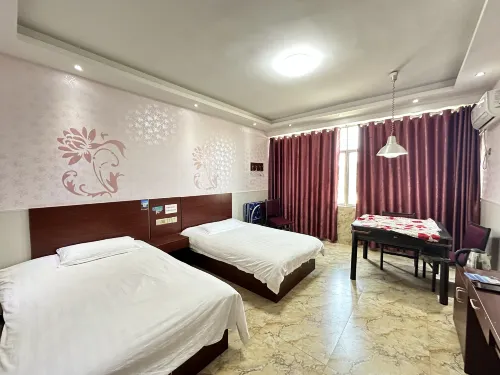 Yichun Shengquan Hotel