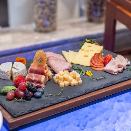 Mercure Hefei South Station Luogang Central Park Hotel