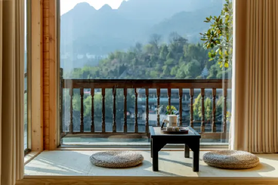 Zhensu·Shanyin Wild Luxury Hot Spring Resort Bed and Breakfast