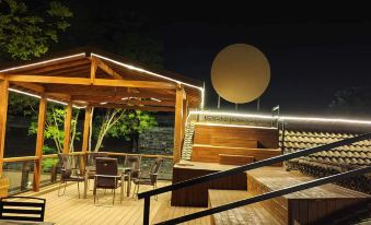 Cozy Courtyard View B&B (Xifu Old Street Branch)