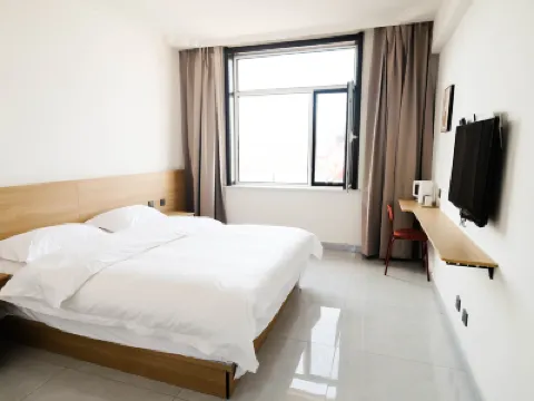 Horinger Langyuan Hotel Hotels near Helinge'erxian Shengle Museum