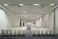 Sanya Phoenix Airport Hotel (Next to The Terminal) - Business