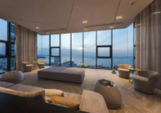 Pattaya the Base Four-Bedroom Top Floor Infinity Pool