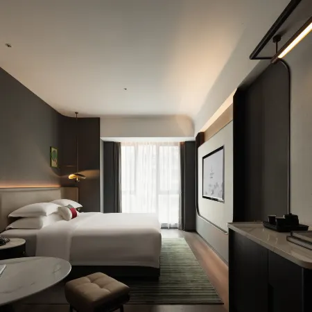 Green Elegant Hotel (Humanities Science and Technology College)