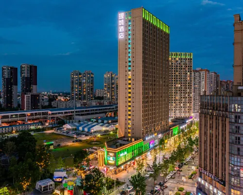 Licheng Hotel (Xihua University Branch, Chengdu Honggao Road Subway Station) Hotels near Pidu District