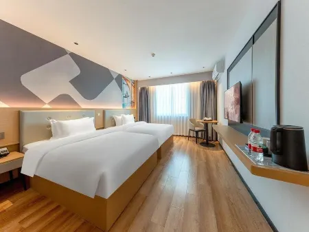 Jiahao Fashion Hotel (Cangzhou Yunxiao Bus Station) Отели рядом с достопримечательностью «Tomb of Chen Zheng»