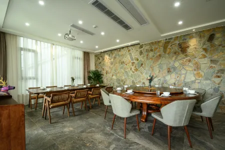 Kashayan Lake B & B in Moganshan Отели рядом с достопримечательностью «Yu Village Cultural Market»