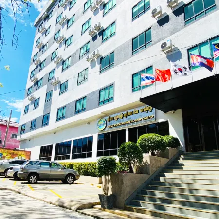 Siha Treasure Hotel Отели рядом с достопримечательностью «Храм Ват Леу»