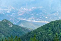 Wushan Yunyu Yunqi Hotel - Mountain view