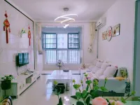 Rizhao Haizhu Homestay Apartment - غرفة مطلة على الجبل
