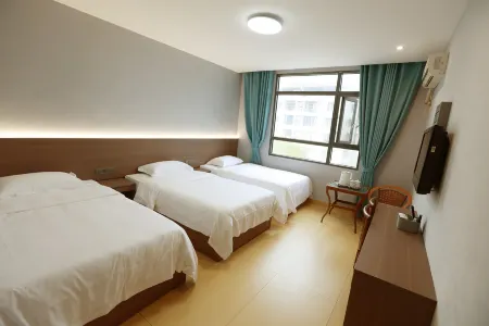 Jiange Sanhe Spring Business Inn