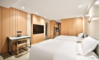 Yilong Hotel (Jilin Railway Station Fortune Plaza)