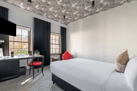 Peppers Gallery Hotel Canberra