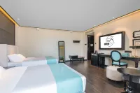 Manyueju Hotel (Mercure Urumqi Railway Bureau) - balcony