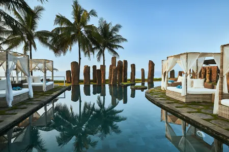 The Royal Purnama Luxury Villas - Adults Only Отели рядом с достопримечательностью «Сингападу Баньян Три»