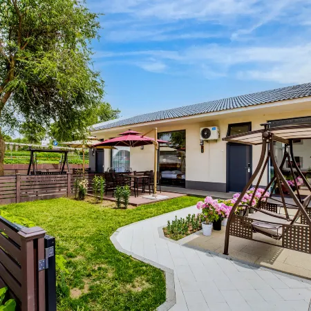 Grassland Star Vocation Hotel