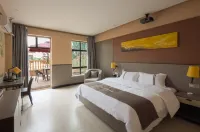 Meixi Light Luxury Hotel - parking