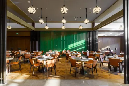 Yixing Yaohu Hotel Отели рядом с достопримечательностью «Shanjuan Cave»