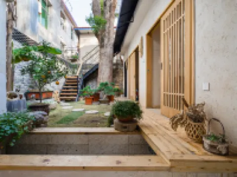 Donghu Youshijian Vacation Apartment (Donghu Scenic Area) Hotels near East Lake Scenic Area