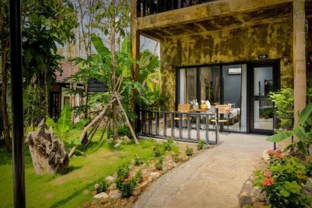 Koh Rong Hill Beach Resort Отели рядом с достопримечательностью «Као Тауч Бич»