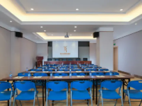 Vienna International Hotel โรงแรมในเหลียนเจียง