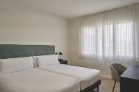 Tres Torres Atiram Hotels