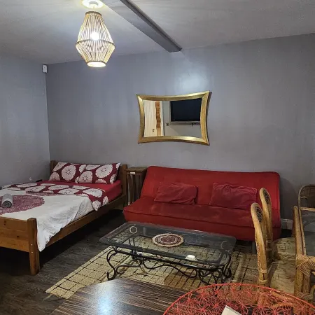 Cyrus house 1 Apartment