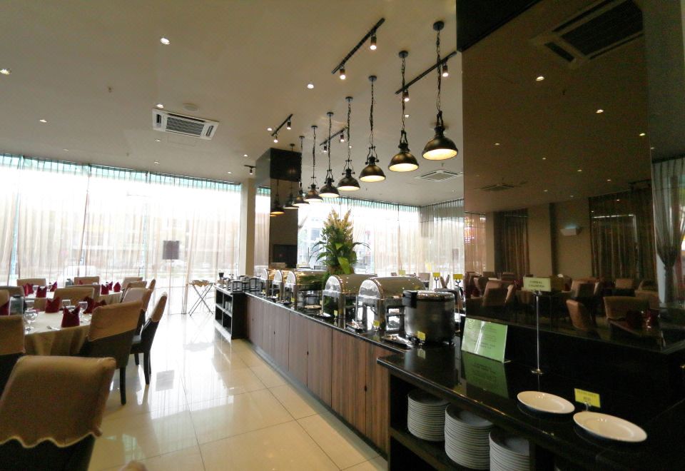 5. 더 게스트 호텔..