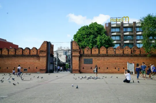 SRI ANAN PURA HOTEL بالقرب من الفندق Photos