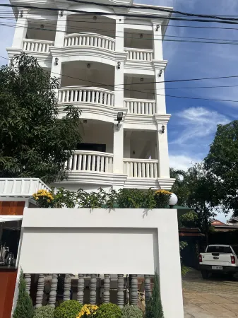 Central Night Hotel