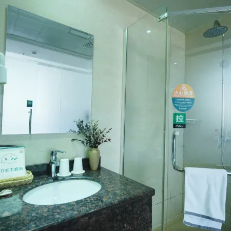 DREAM HOTEL