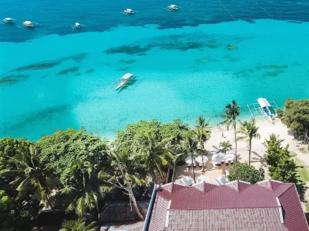 Villa Umi Panglao Resort Отели рядом с достопримечательностью «Дюмальюн Бич»