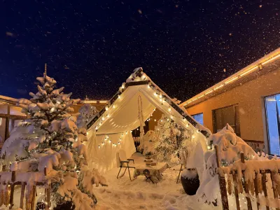 Xuegu Shanshan Hostel Hotels in 