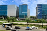 Model J Hotel Jakarta Soekarno - Hatta Airport Hotel dekat Tangerang City Sport Climbing Center