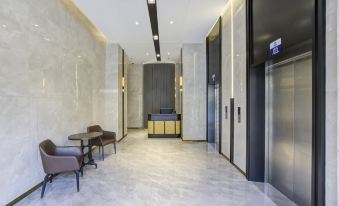 Zhaoqing Bai Dao apartment(The store of Zhaoqing First People's Hospital)
