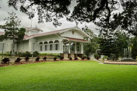 Novus Giri Puncak, Resort & Spa Отели рядом с достопримечательностью «Botanic Garden Cibodas»