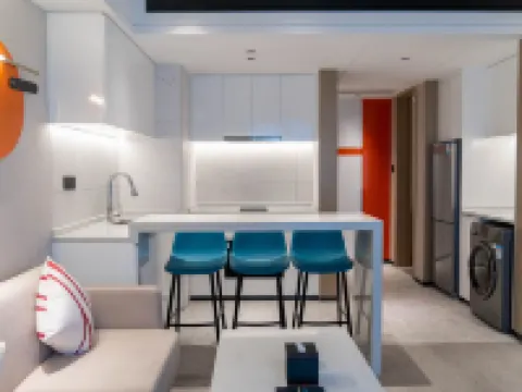 Radisson RED Wuhan Jianghan Road โรงแรมในอู่ฮั่น