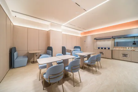 HanTing Hotel (Tangshan Financial Center) Отели рядом с достопримечательностью «Tangshan Normal University (University Road Campus)»