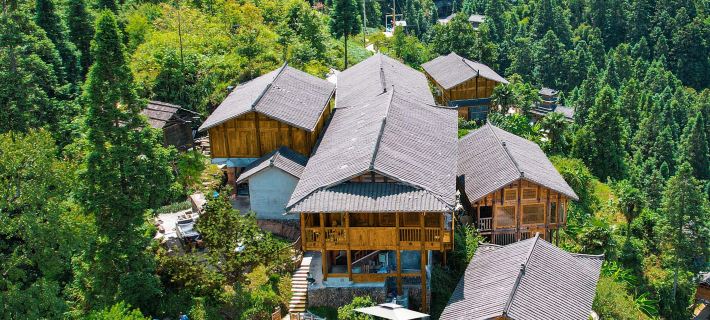 Moon Mountain Residence | Panoramic Luxury Villa in Jiayi Miao Village Hotels in Rongjiang