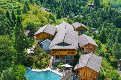 Moon Mountain Residence | Panoramic Luxury Villa in Jiayi Miao Village