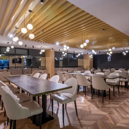 Tongbai Hotel (Tongling Beidouxing Cheng)