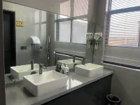 Yijia Hotel (Fangcheng County Library Longquan Park)