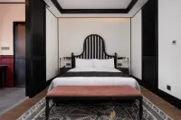 BLOSSOM MANOIR LUJIAZUI · ORIENTAL TREASURY