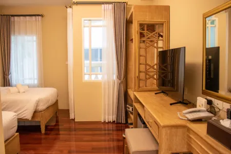 Siri Ratchadamnoen Bangkok Hotel