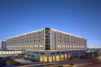 Holiday Inn Shanghai Pudong Airport Hotels near PandaQ