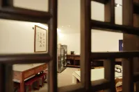 四塵緣度假飯店（建水古城朝陽樓店）